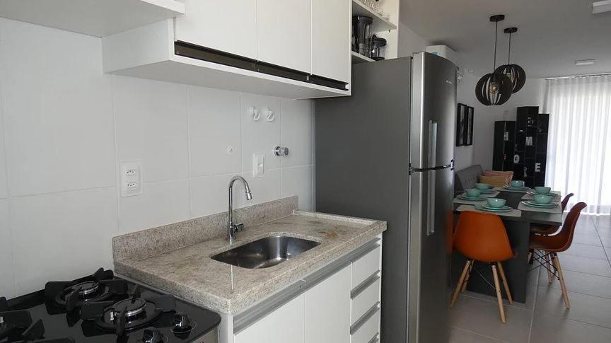 Apto Guarajuba Praia Condominio Porto Smeralda-100 Metros Da Praia Eksteriør billede