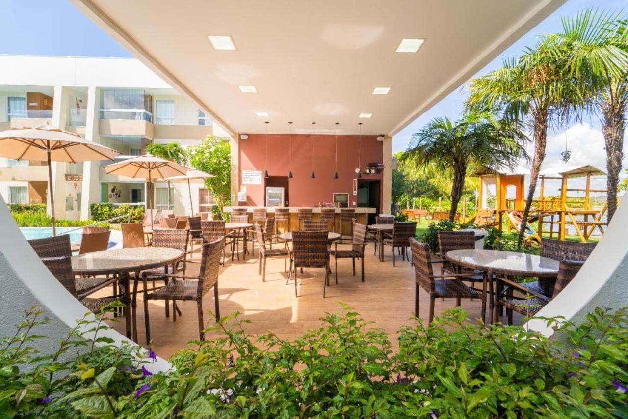 Apto Guarajuba Praia Condominio Porto Smeralda-100 Metros Da Praia Eksteriør billede